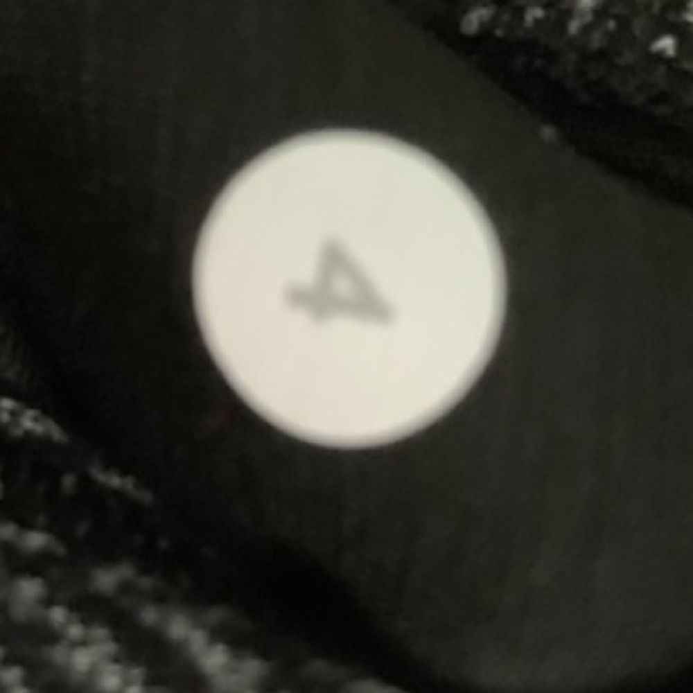 lululemon leggings:) - Picture 3 of 3